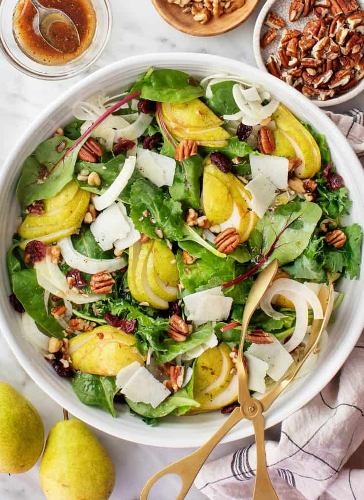 Spinach Salad Kit for 4 with Balsamic, Pear & Walnuts